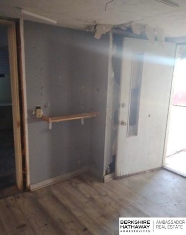 8201 Browne Street, Omaha, NE 68134