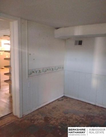 8201 Browne Street, Omaha, NE 68134