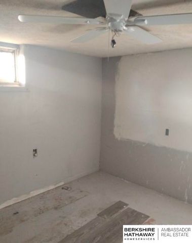 8201 Browne Street, Omaha, NE 68134