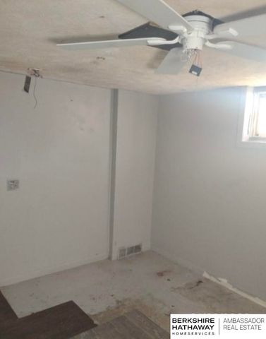 8201 Browne Street, Omaha, NE 68134