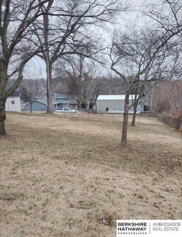 8201 Browne Street, Omaha, NE 68134