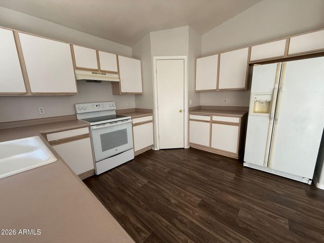 12071 W DAHLIA Drive, El Mirage, AZ 85335