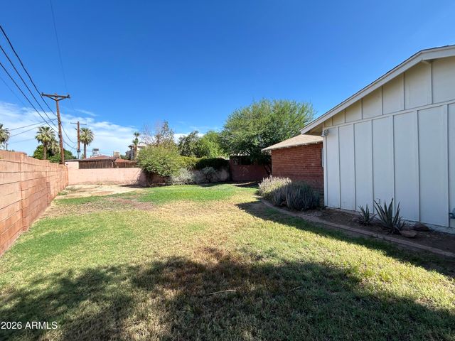 3122 E MONTECITO Avenue, Phoenix, AZ 85016