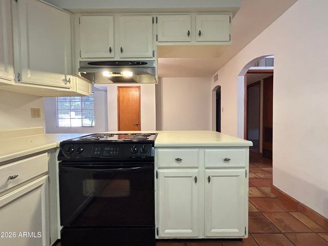 3122 E MONTECITO Avenue, Phoenix, AZ 85016