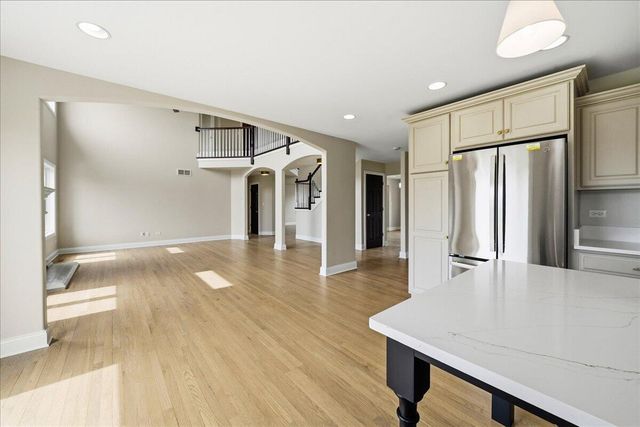 10407 Golden Arch Avenue, St. John, IN 46373