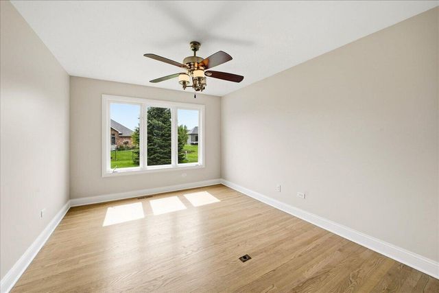 10407 Golden Arch Avenue, St. John, IN 46373