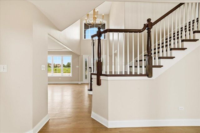 10407 Golden Arch Avenue, St. John, IN 46373