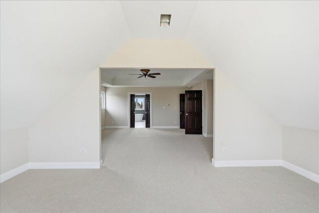 10407 Golden Arch Avenue, St. John, IN 46373