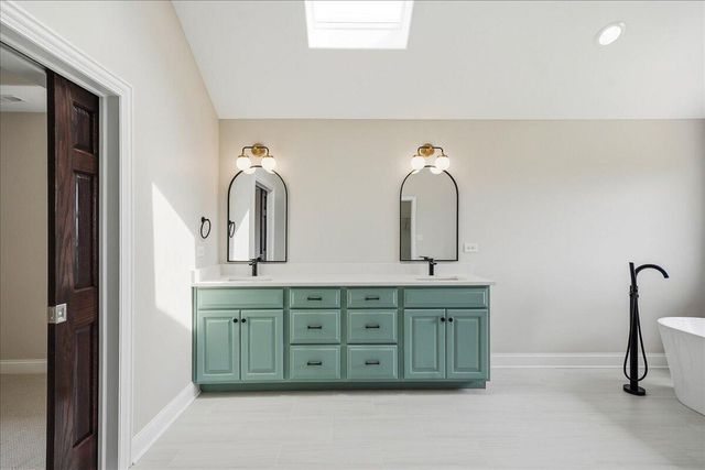 10407 Golden Arch Avenue, St. John, IN 46373