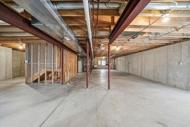 10407 Golden Arch Avenue, St. John, IN 46373