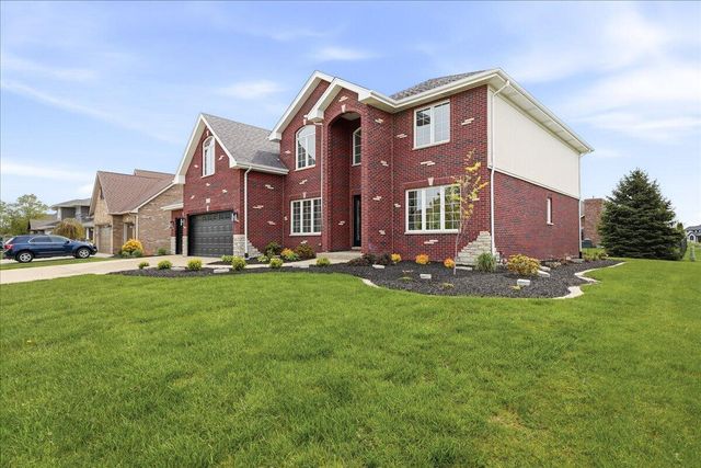 10407 Golden Arch Avenue, St. John, IN 46373