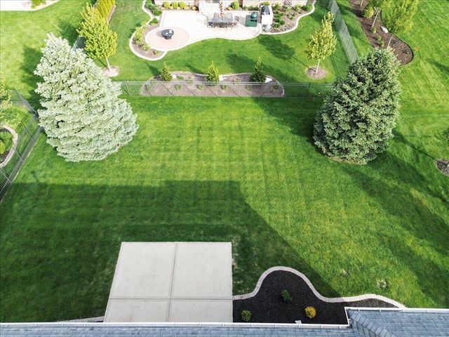 10407 Golden Arch Avenue, St. John, IN 46373