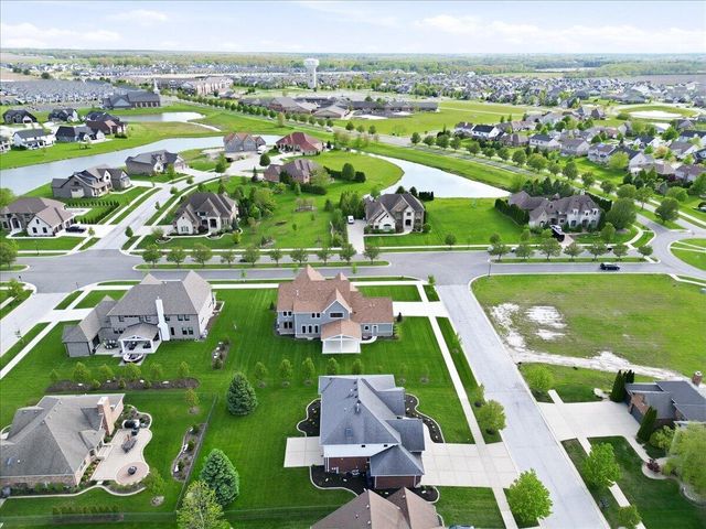 10407 Golden Arch Avenue, St. John, IN 46373