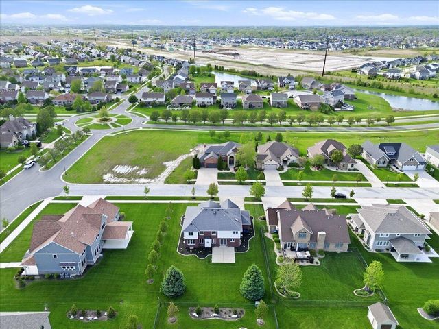 10407 Golden Arch Avenue, St. John, IN 46373
