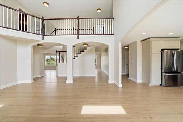 10407 Golden Arch Avenue, St. John, IN 46373