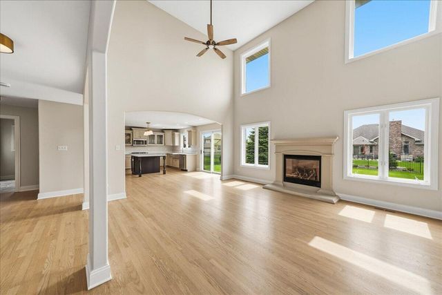 10407 Golden Arch Avenue, St. John, IN 46373