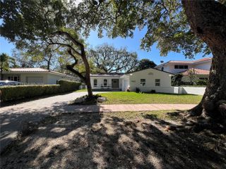 1452 Urbino Ave, Coral Gables, FL 33146