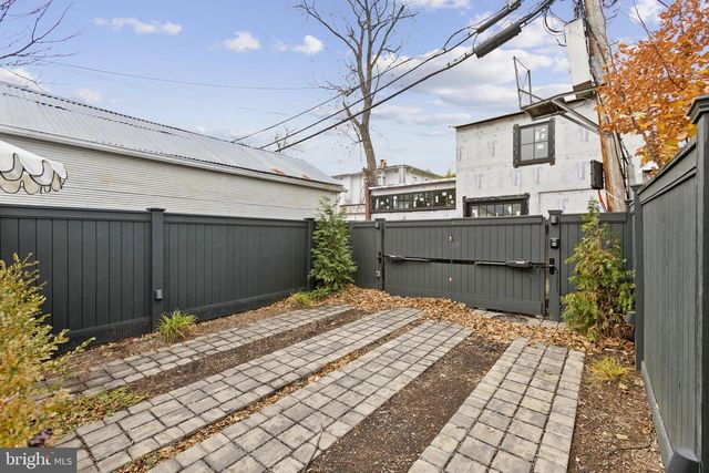 1724 34TH ST NW, Washington, DC 20007