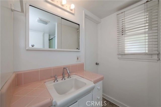 358 E 11th, Upland, CA 91786