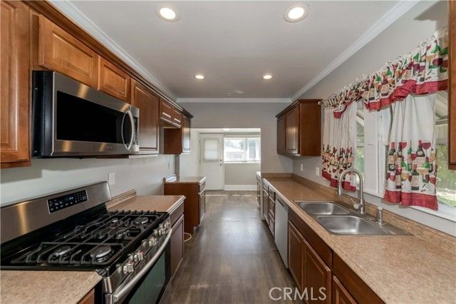 358 E 11th, Upland, CA 91786