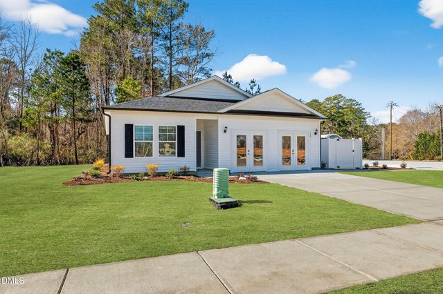 70 Muscovy Drive, Four Oaks, NC 27524