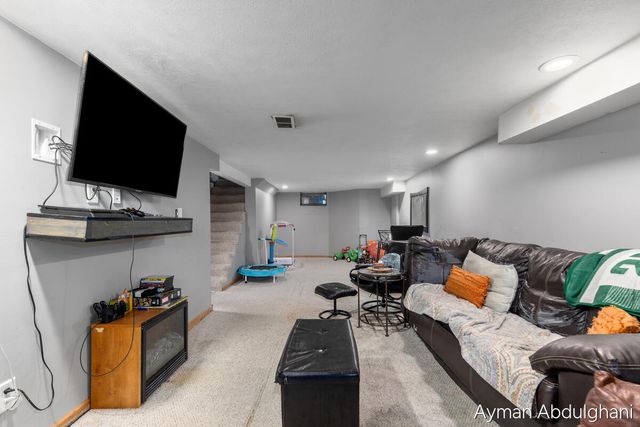4248 Curwood Avenue SE, Grand Rapids, MI 49508