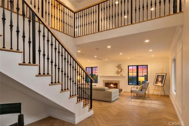 16717 Encino Hills Drive, Encino, CA 91436