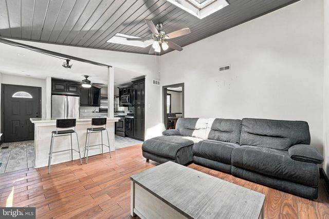 20 CLEVELAND AVE, Blackwood, NJ 08012