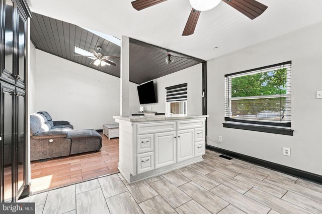20 CLEVELAND AVE, Blackwood, NJ 08012