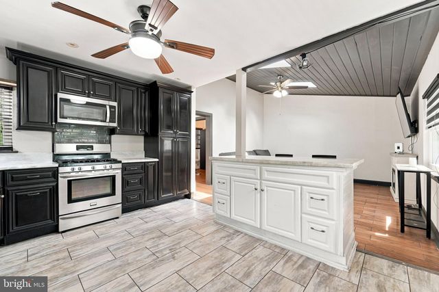 20 CLEVELAND AVE, Blackwood, NJ 08012