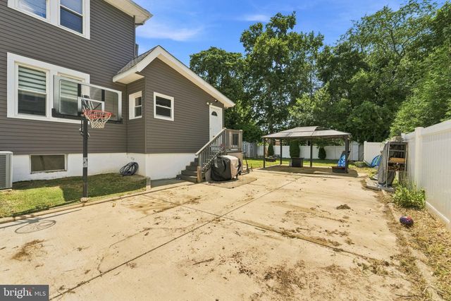 20 CLEVELAND AVE, Blackwood, NJ 08012