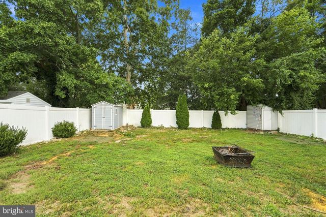 20 CLEVELAND AVE, Blackwood, NJ 08012
