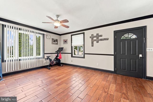 20 CLEVELAND AVE, Blackwood, NJ 08012
