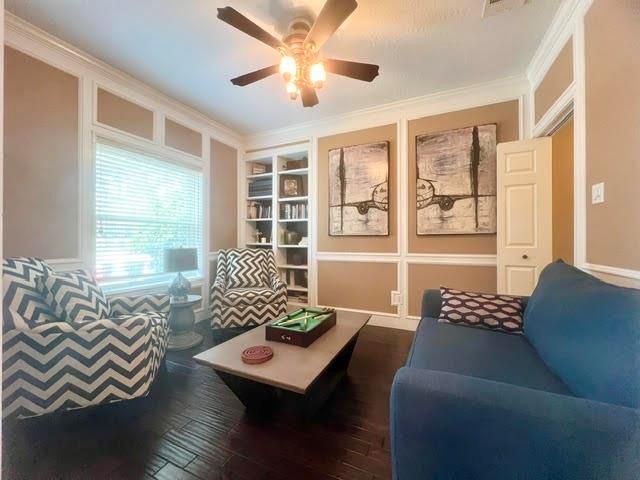 2030 Town Hill Drive, Houston, TX 77062