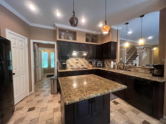2030 Town Hill Drive, Houston, TX 77062