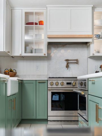 7135 E Birch Point Road, Elmwood Twp, MI 49684