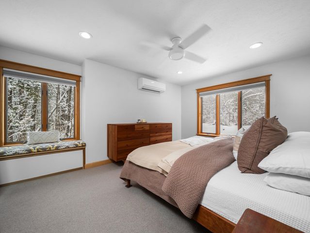 7135 E Birch Point Road, Elmwood Twp, MI 49684