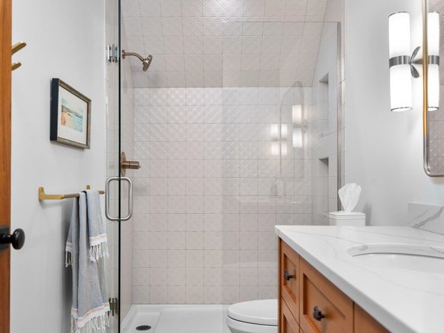 7135 E Birch Point Road, Elmwood Twp, MI 49684