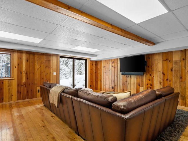 7135 E Birch Point Road, Elmwood Twp, MI 49684