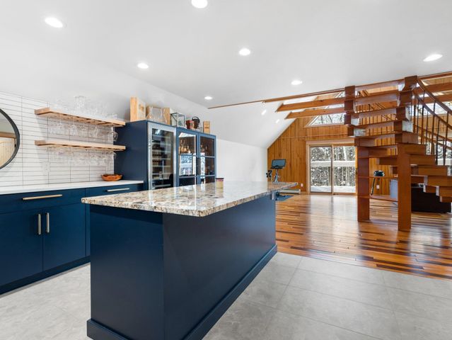 7135 E Birch Point Road, Elmwood Twp, MI 49684