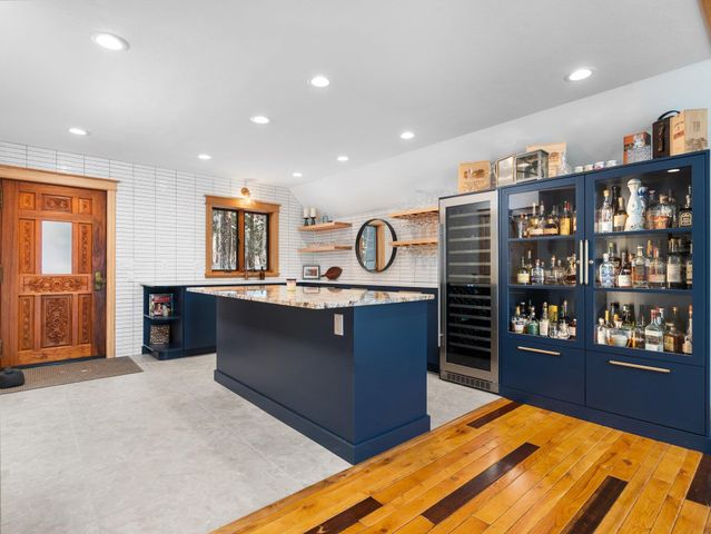 7135 E Birch Point Road, Elmwood Twp, MI 49684