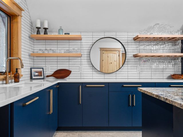 7135 E Birch Point Road, Elmwood Twp, MI 49684