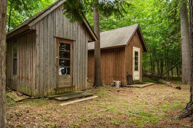 7135 E Birch Point Road, Elmwood Twp, MI 49684