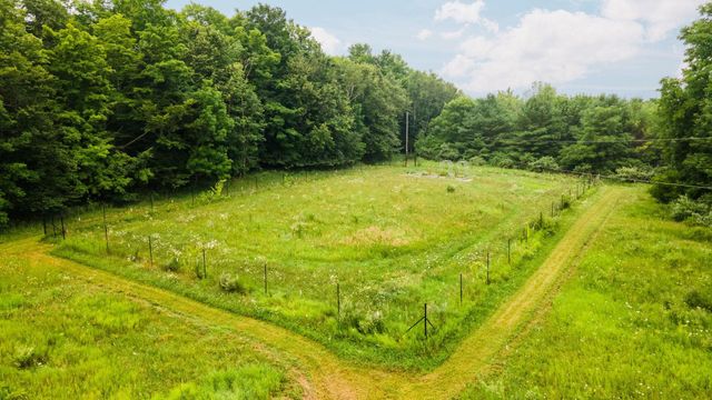 7135 E Birch Point Road, Elmwood Twp, MI 49684