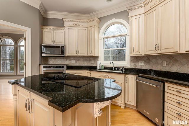 3115 W Striegel Road, Carbondale, IL 62901