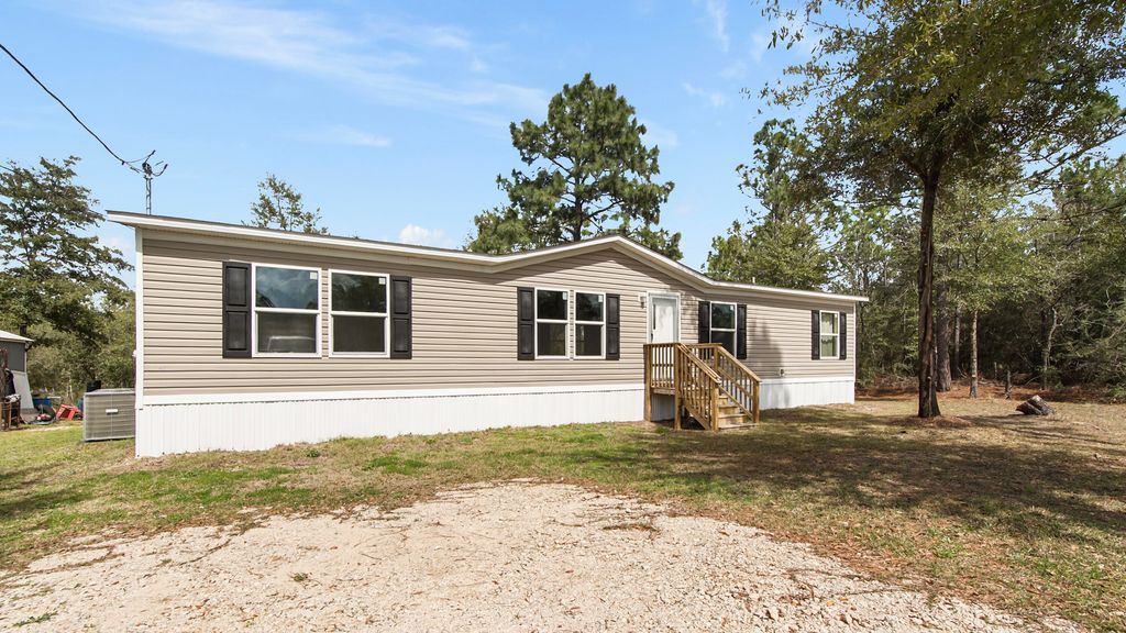 188 Pinetree Lane, Defuniak Springs, FL 32433