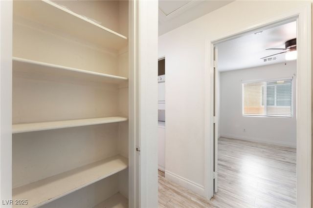 5280 Shreve Avenue, Las Vegas, NV 89156