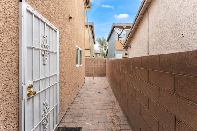 5280 Shreve Avenue, Las Vegas, NV 89156