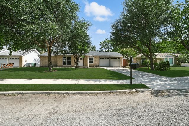 4142 Willow Green, San Antonio, TX 78217