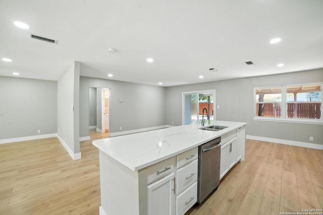 4142 Willow Green, San Antonio, TX 78217